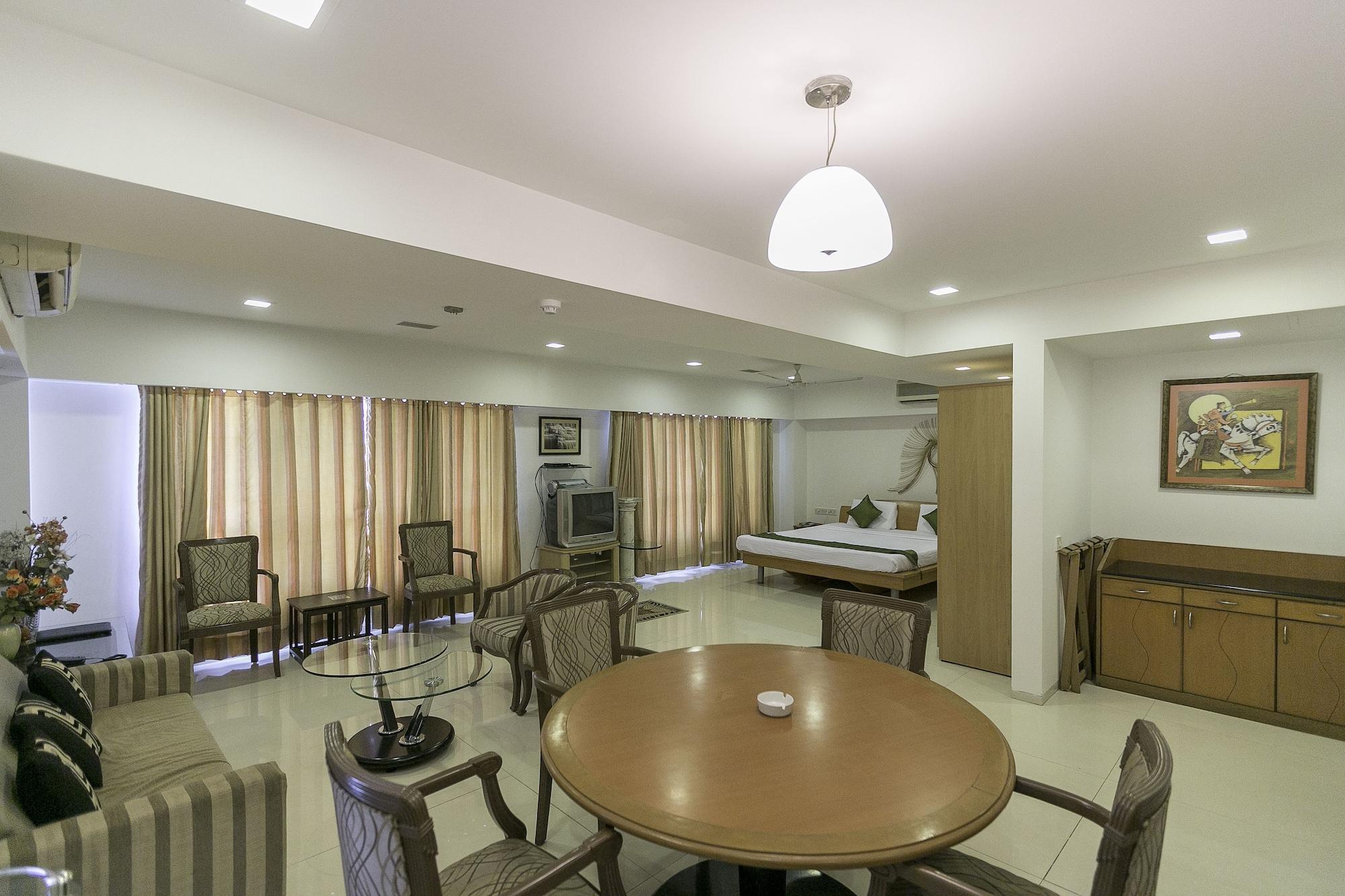 Hotel Treebo Trend New Castle Mumbai Exterior foto